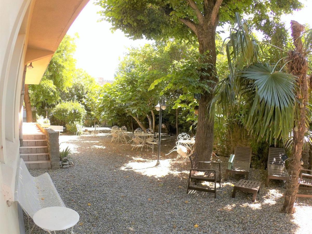 La Villa Carcassonne, piscine chauffée, Cité à 600m, Clim, Parking, Borne VE Exterior foto